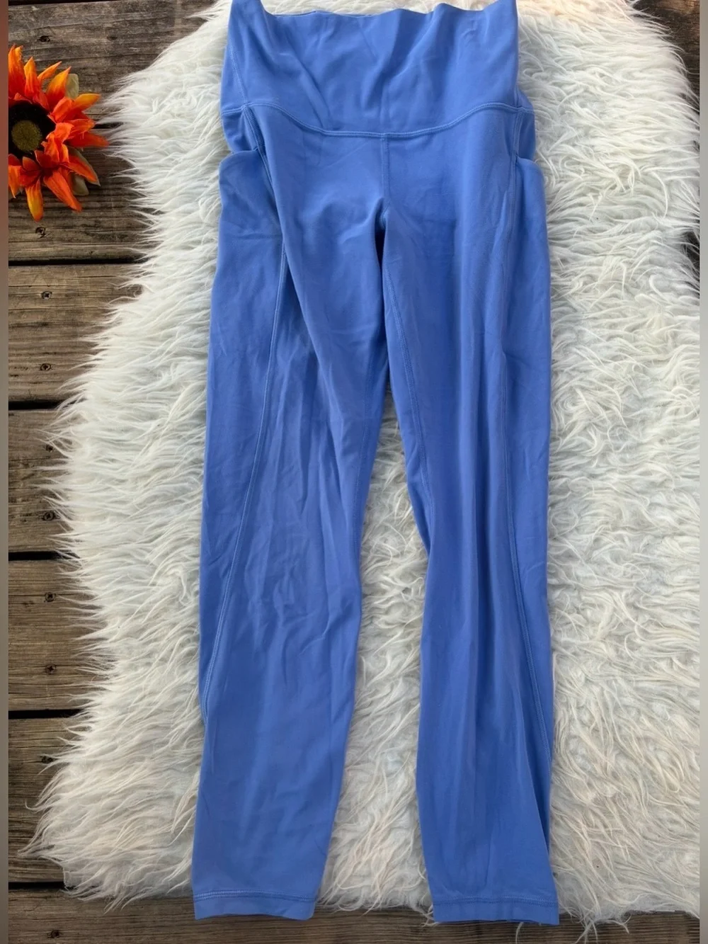 🌺lululemon athletica High-Rise Pocket Leggings 25” wild indigo in size 6🌺